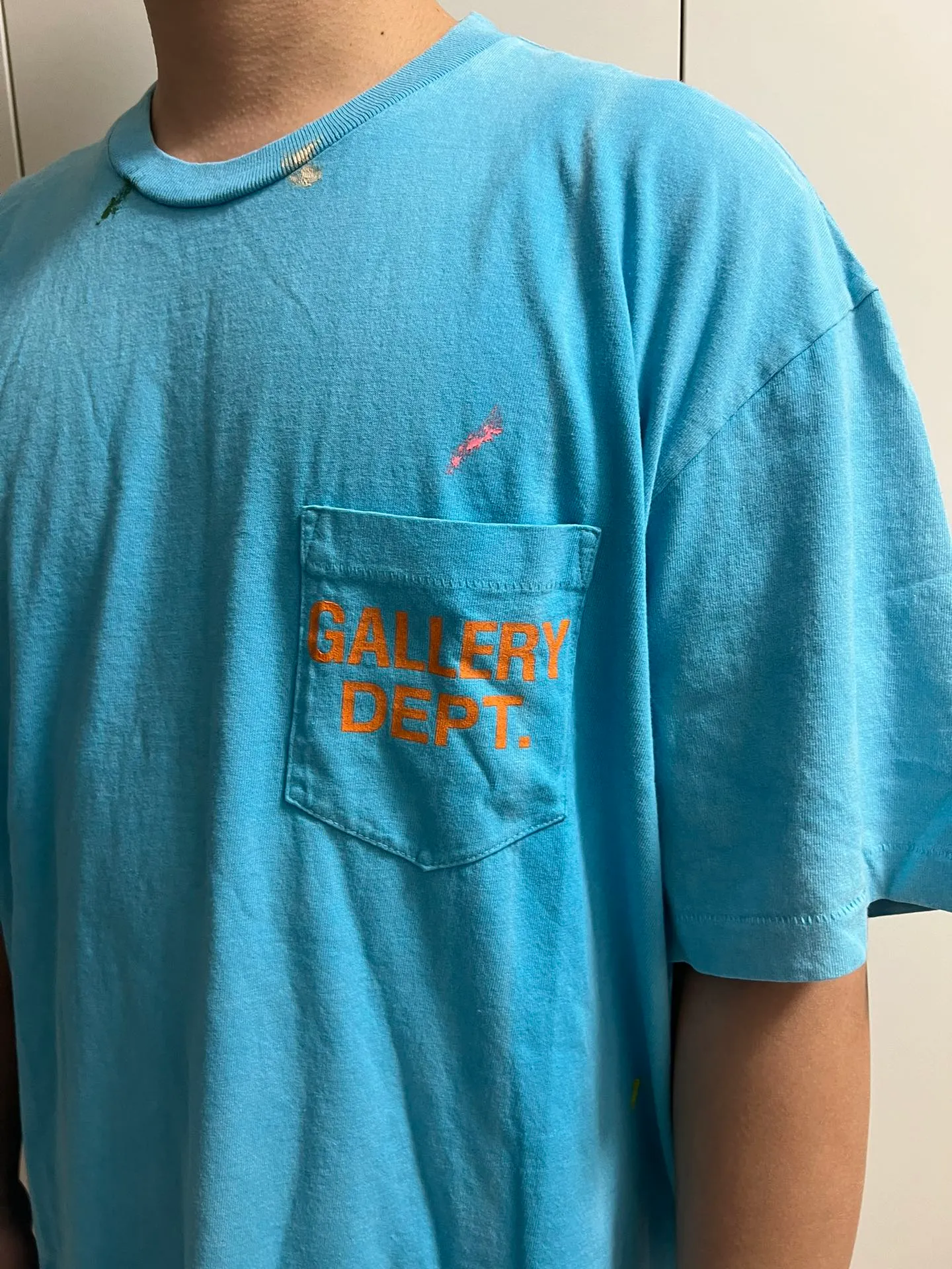 GALLERY DEPT. VINTAGE LOGO PAINTED TEE/Turquoise washed and distressed VINTAGE LOGO retro English pocket short sleeves lake blue S-XL ready-to-wear dyeing, hand-sewn and smeared with horseradish and fried with salt, very heavy industry, manufacturing dark and light fading technology, hand-splashed ink graffiti, genuine acrylic material